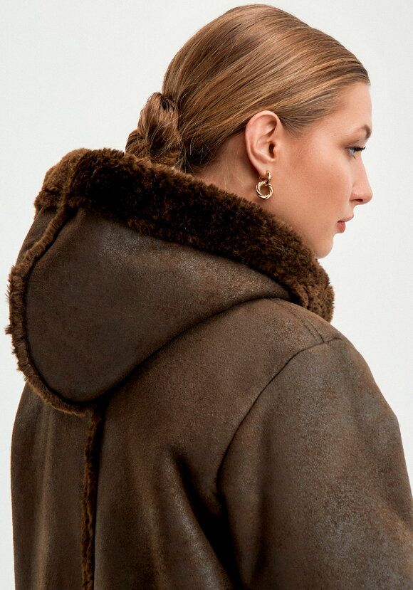 Полупальто с экомехом Раиля шир.  580, рис. 15