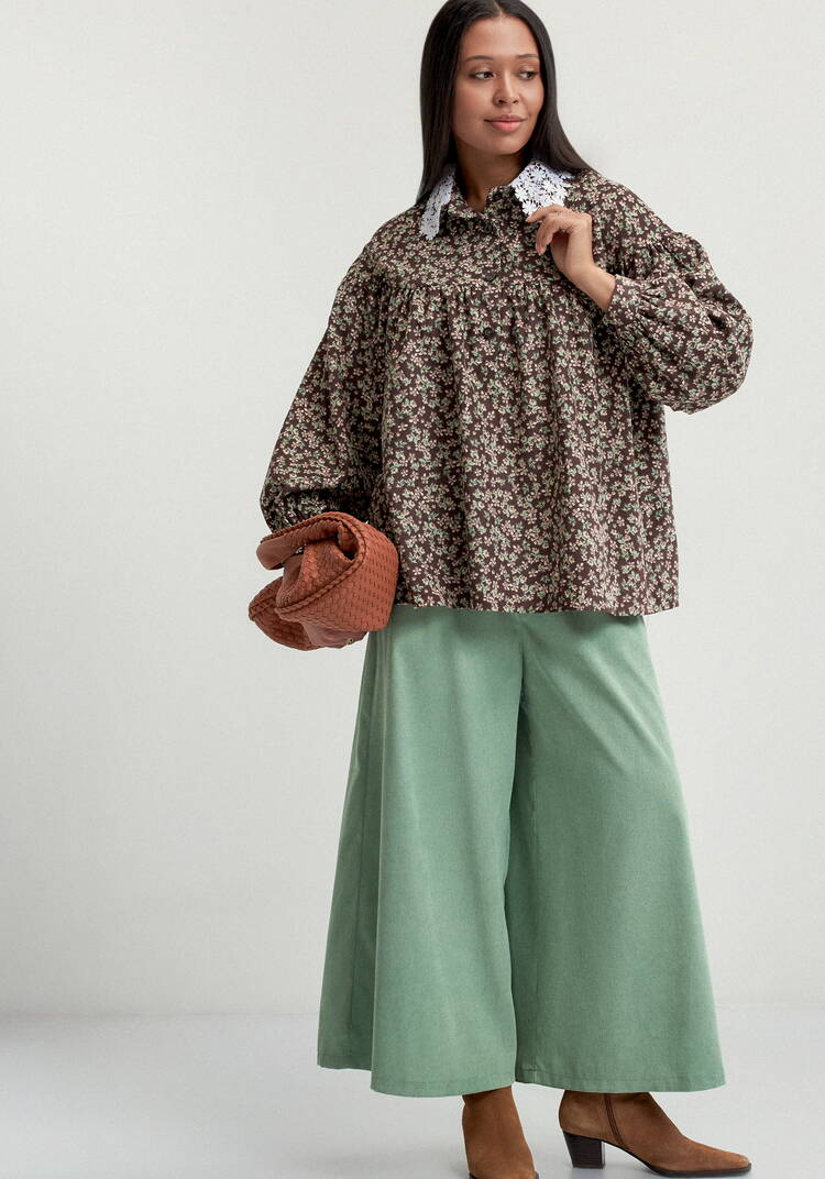 Блуза из микровельвета с ажурным воротником шир.  750, рис. 33