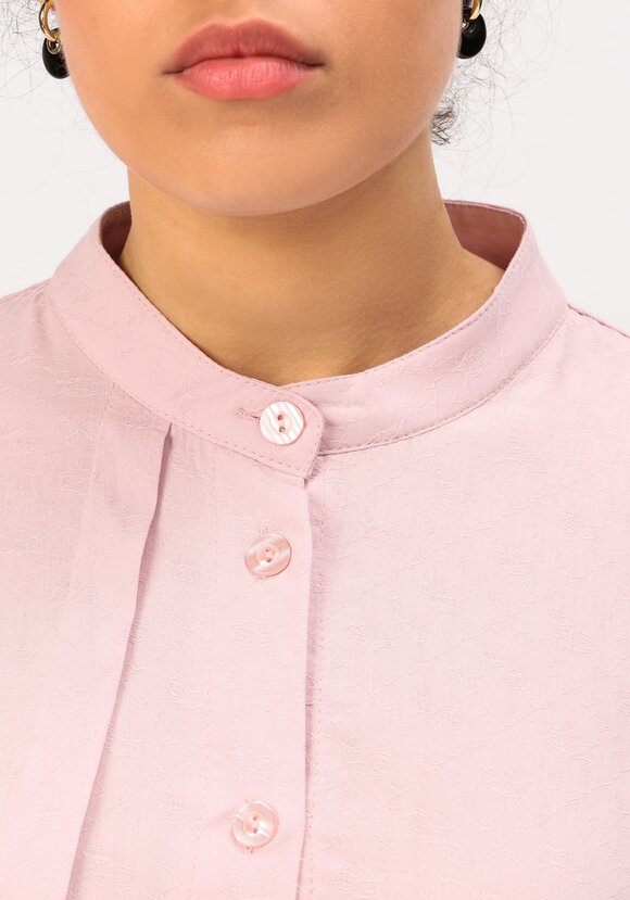 Блуза оригинального кроя с воланом шир.  580, рис. 28