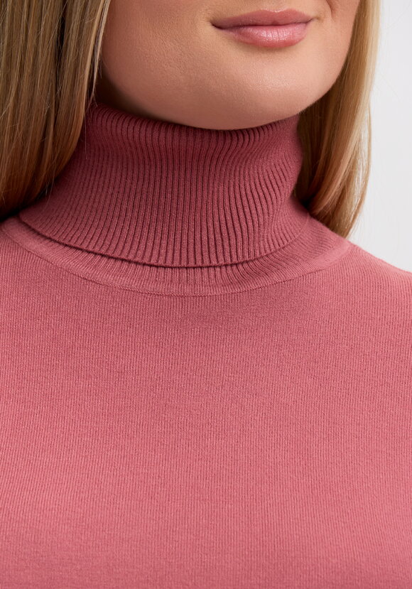 Водолазка Снежана шир.  580, рис. 36