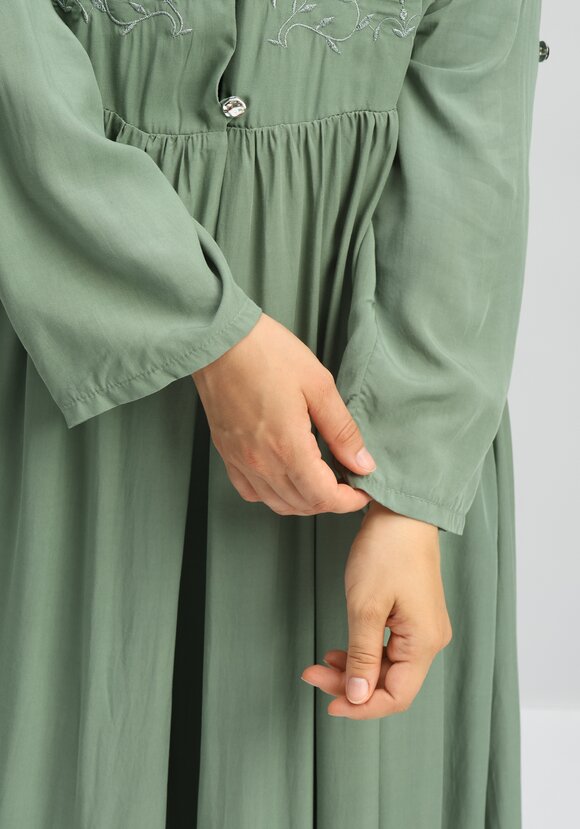 Рубашка удлиненная с вышивкой на кокетке шир.  580, рис. 17