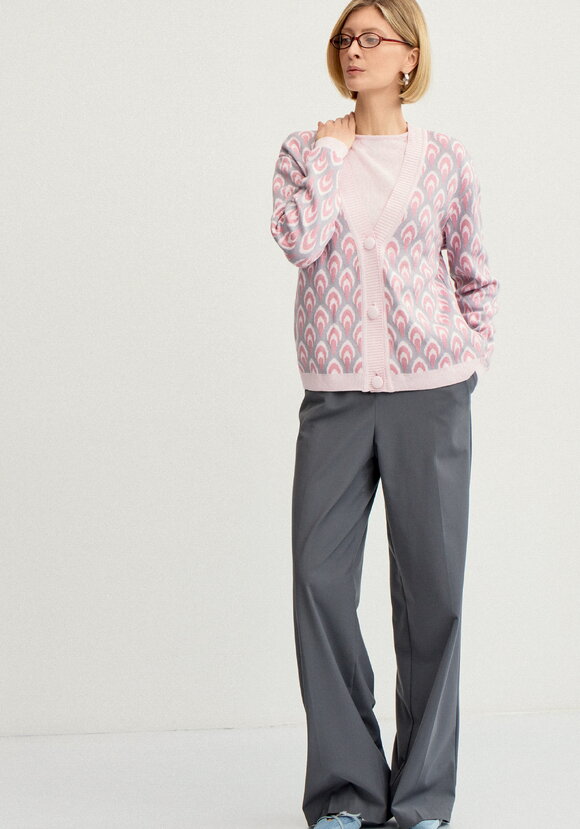 Кардиган с рисунком по стану и рукавам шир.  580, рис. 15