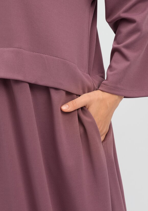 Платье с отрезной кокеткой-обманкой шир.  580, рис. 14