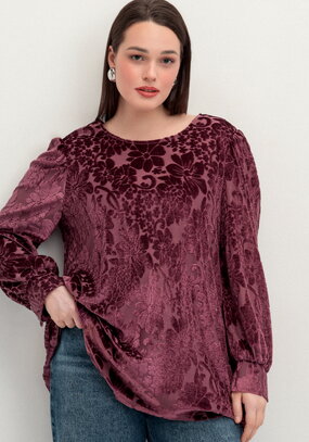 Блуза с цветами из бархата