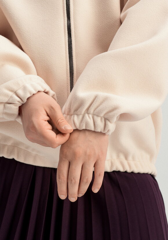 Бомбер свободного кроя на молнии шир.  580, рис. 17