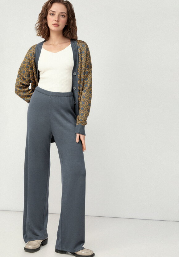 Костюм трикотажный свободного кроя шир.  580, рис. 18