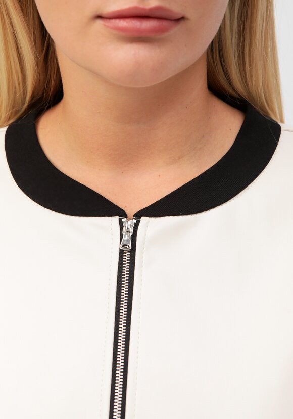 Бомбер Невероятное путешествие шир.  580, рис. 31