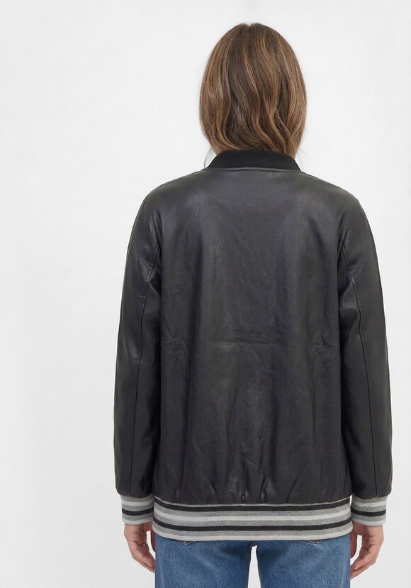 Жакет с поясом и рукавом на манжете шир.  580, рис. 3