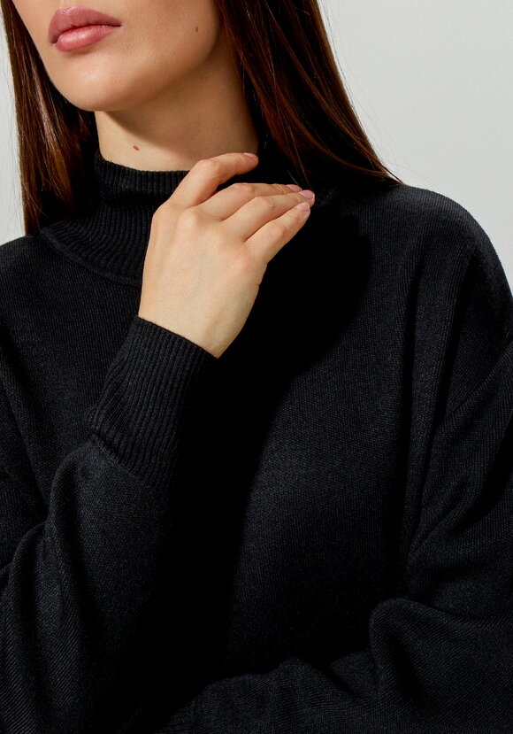 Платье с воротником-стойкой и разрезами шир.  580, рис. 5