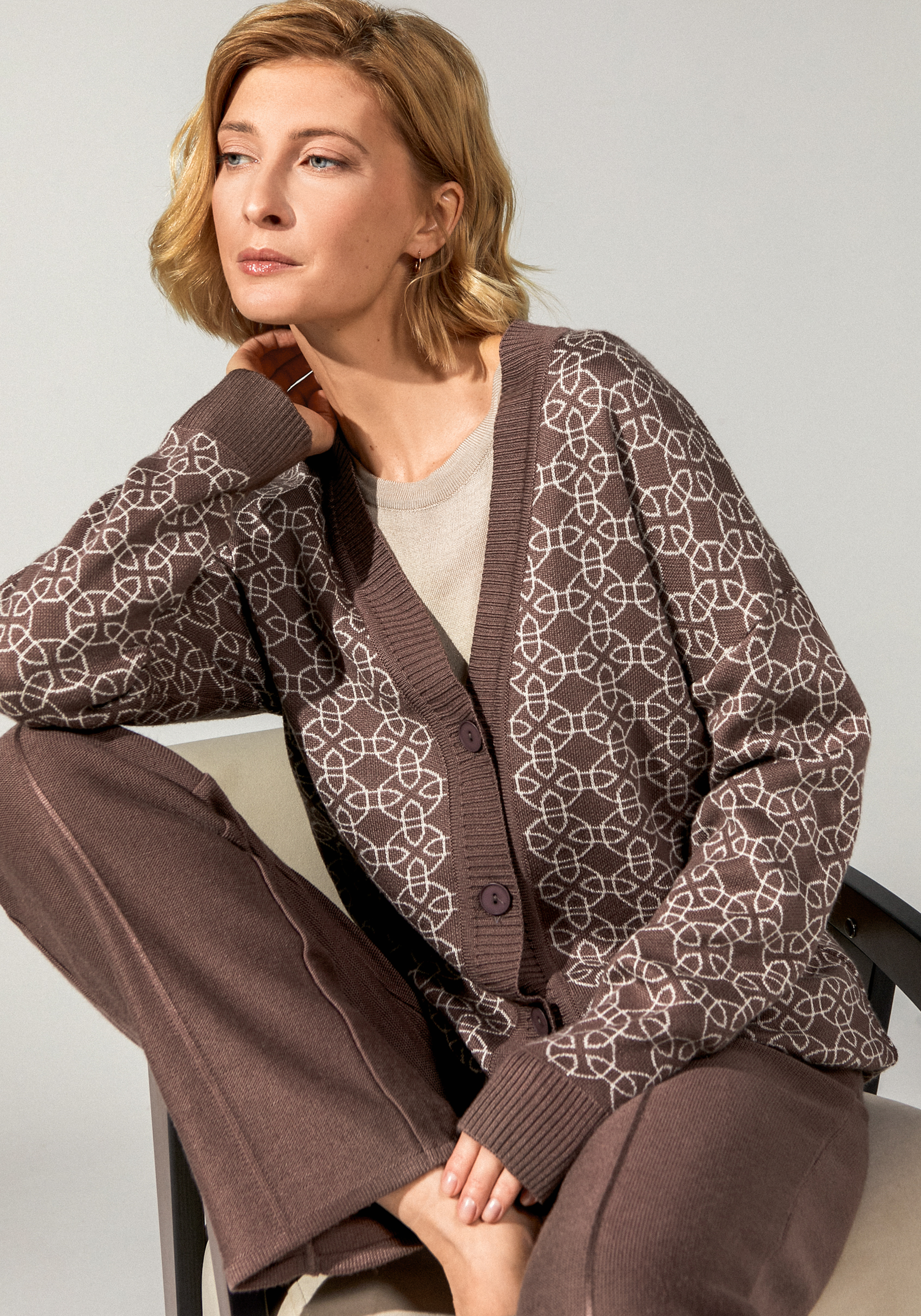 

Кардиган с графичным орнаментом, Коричневый