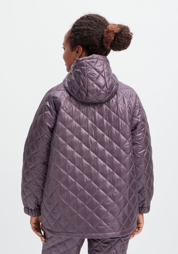 Куртка стёганая с капюшоном шир.  580, рис. 43