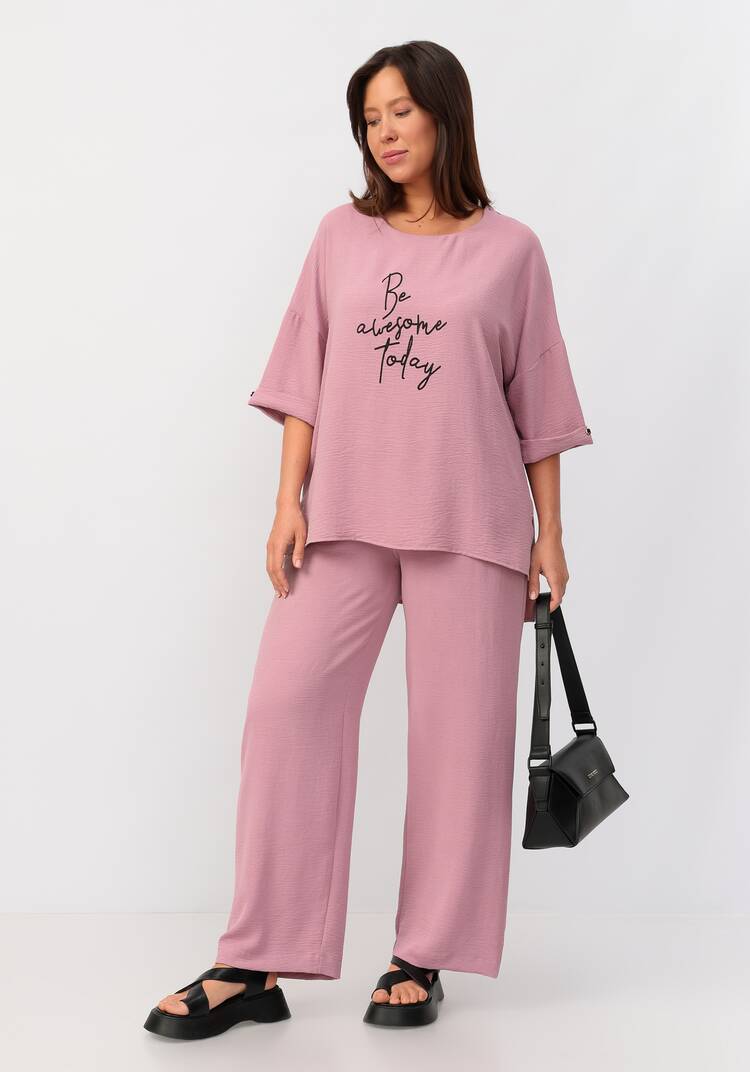 Костюм: брюки и блуза с лаконичным принтом шир.  750, рис. 49