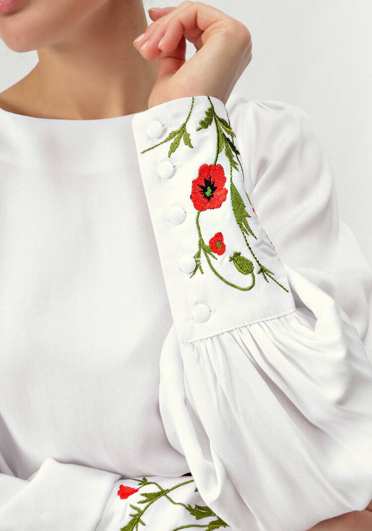 Блуза с цветочной вышивкой на манжетах шир.  750, рис. 11