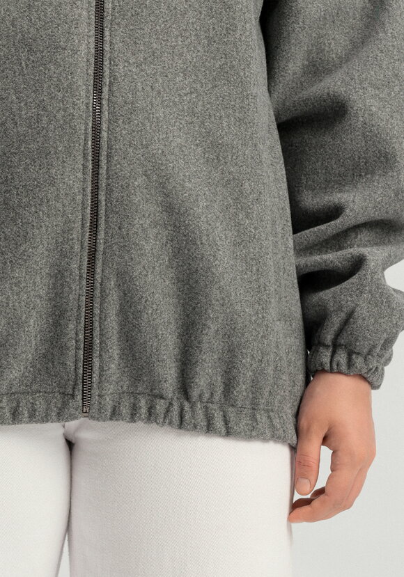 Бомбер свободного кроя на молнии шир.  580, рис. 8