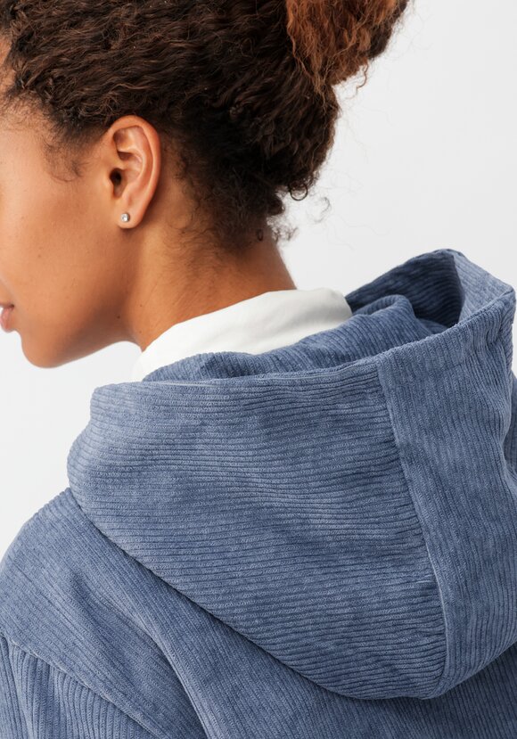 Ветровка из вельвета с капюшоном шир.  580, рис. 17