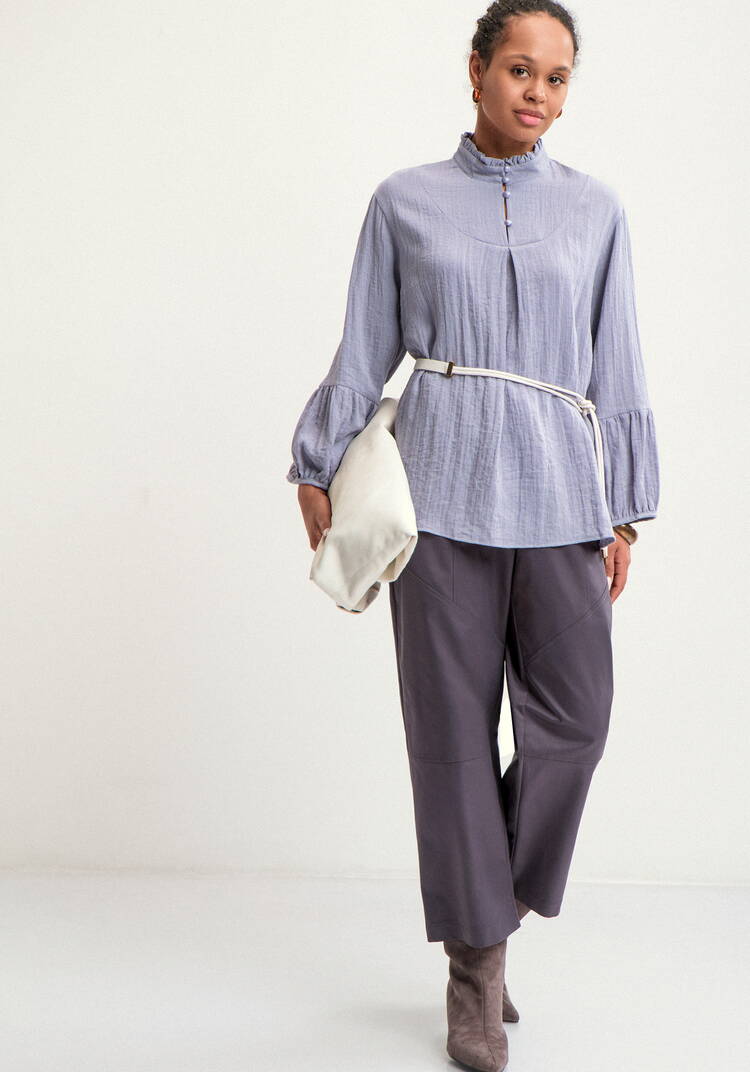 Блуза свободного кроя с рюшей по вороту шир.  750, рис. 2