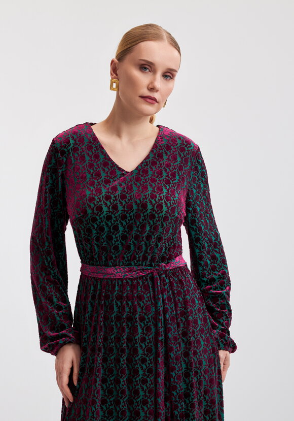 Платье из краш-бархата хамелеон шир.  580, рис. 2