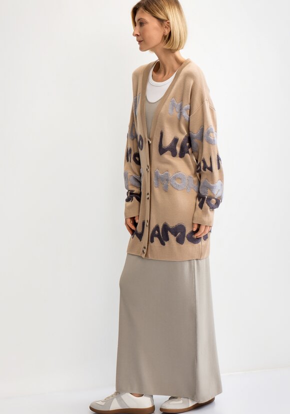 Кардиган с объемным леттерингом шир.  580, рис. 2