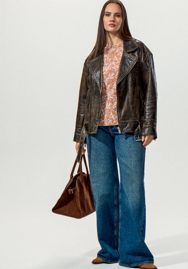 Блуза с пуговицей по спинке шир.  750, рис. 15