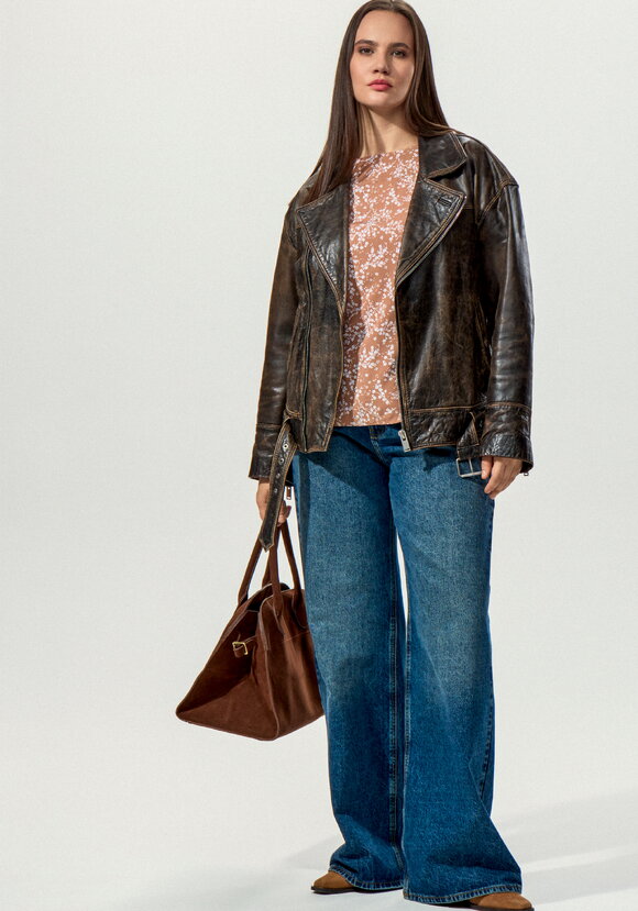 Блуза с пуговицей по спинке шир.  580, рис. 15