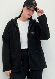 Толстовка из флиса с нашивкой на груди