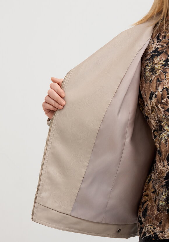 Куртка Лотта шир.  580, рис. 14