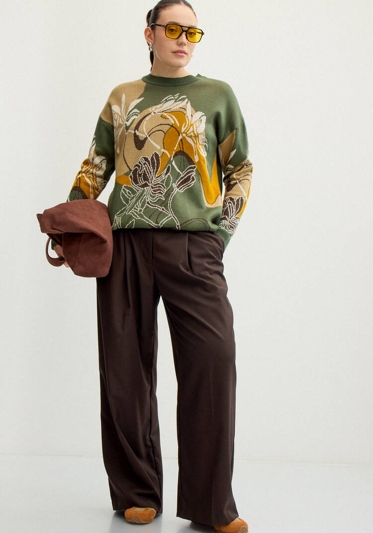 Джемпер с цветочно-абстрактным принтом шир.  750, рис. 21