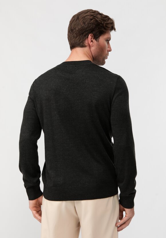 Джемпер классический с длинным рукавом шир.  580, рис. 24