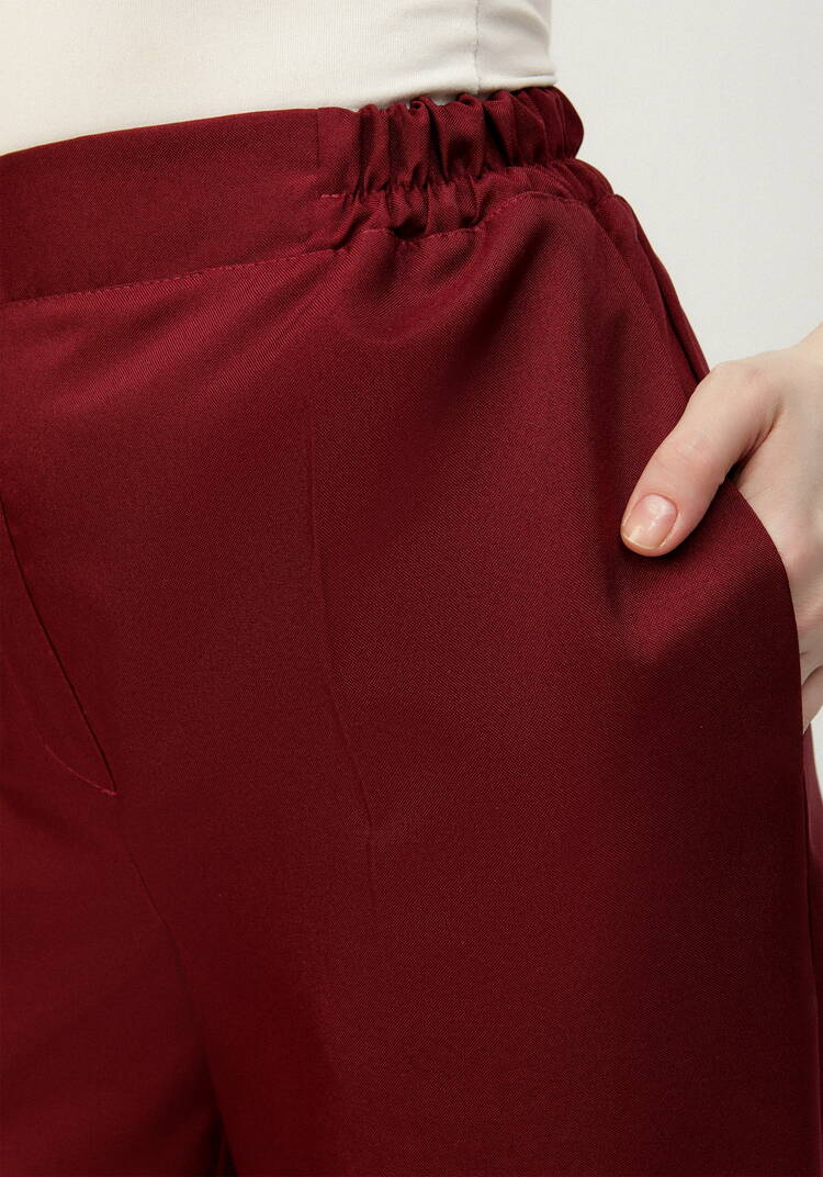 Брюки на эластичной ленте свободного кроя шир.  750, рис. 16