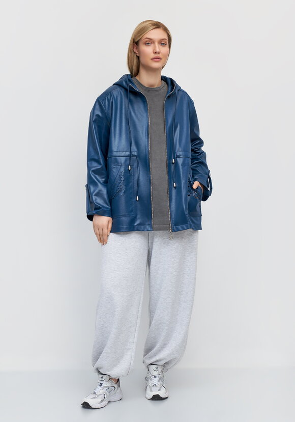 Ветровка с ажурным узором на карманах шир.  580, рис. 31