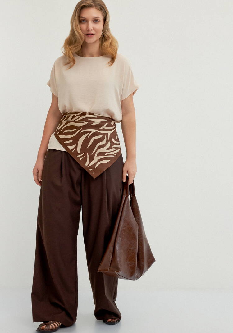 Блуза свободная со спущенным плечом шир.  750, рис. 31