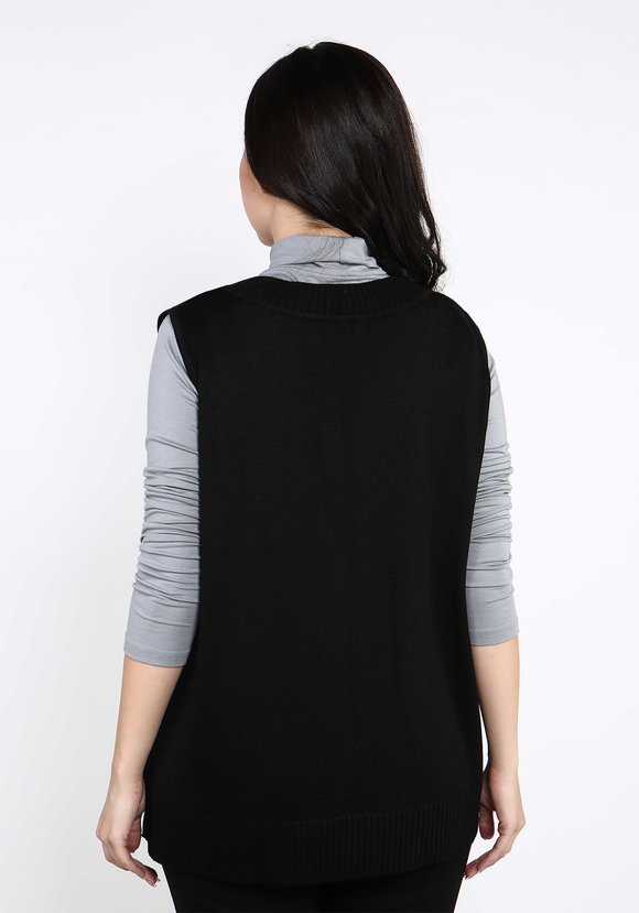 Жилет классический с V-образным вырезом шир.  580, рис. 3