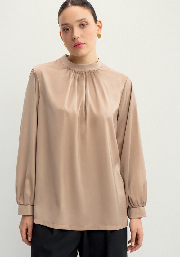 Блуза шелковая с воротником-стойкой шир.  580, рис. 4