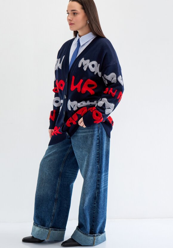 Кардиган с объемным леттерингом шир.  580, рис. 18