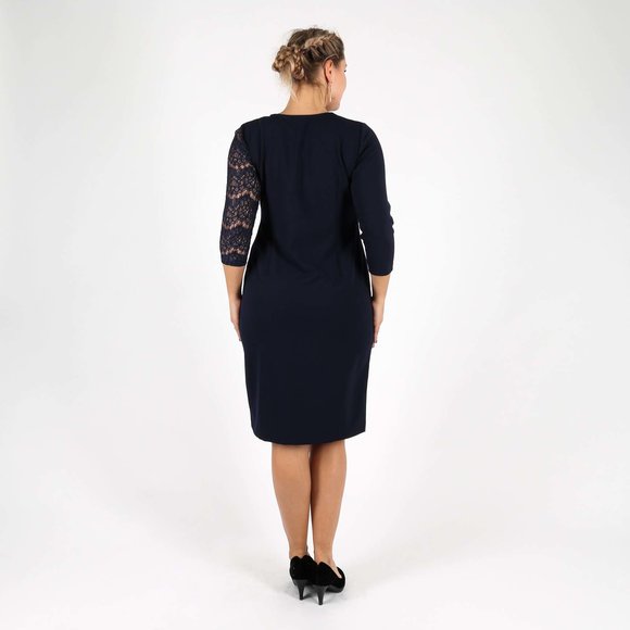 Платье оригинального кроя с гипюровым рукавом шир.  580, рис. 13