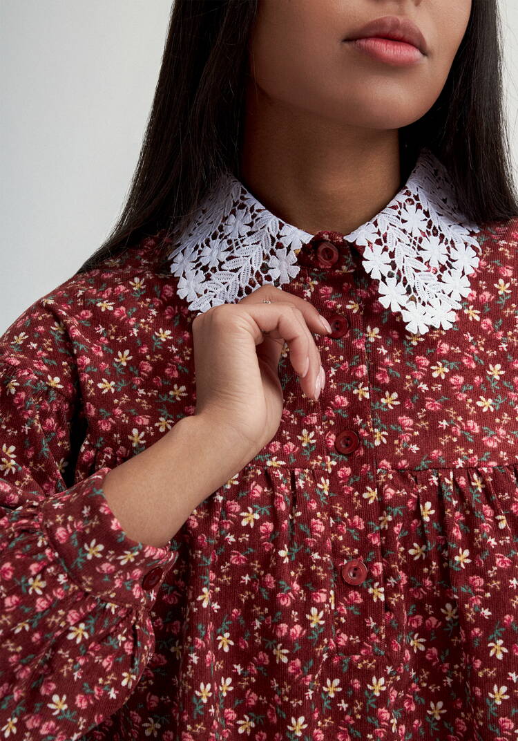 Блуза из микровельвета с ажурным воротником шир.  750, рис. 5