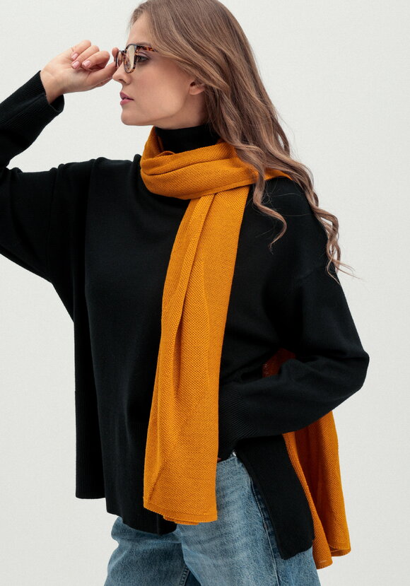 Палантин с нежным фактурным рисунком шир.  580, рис. 19