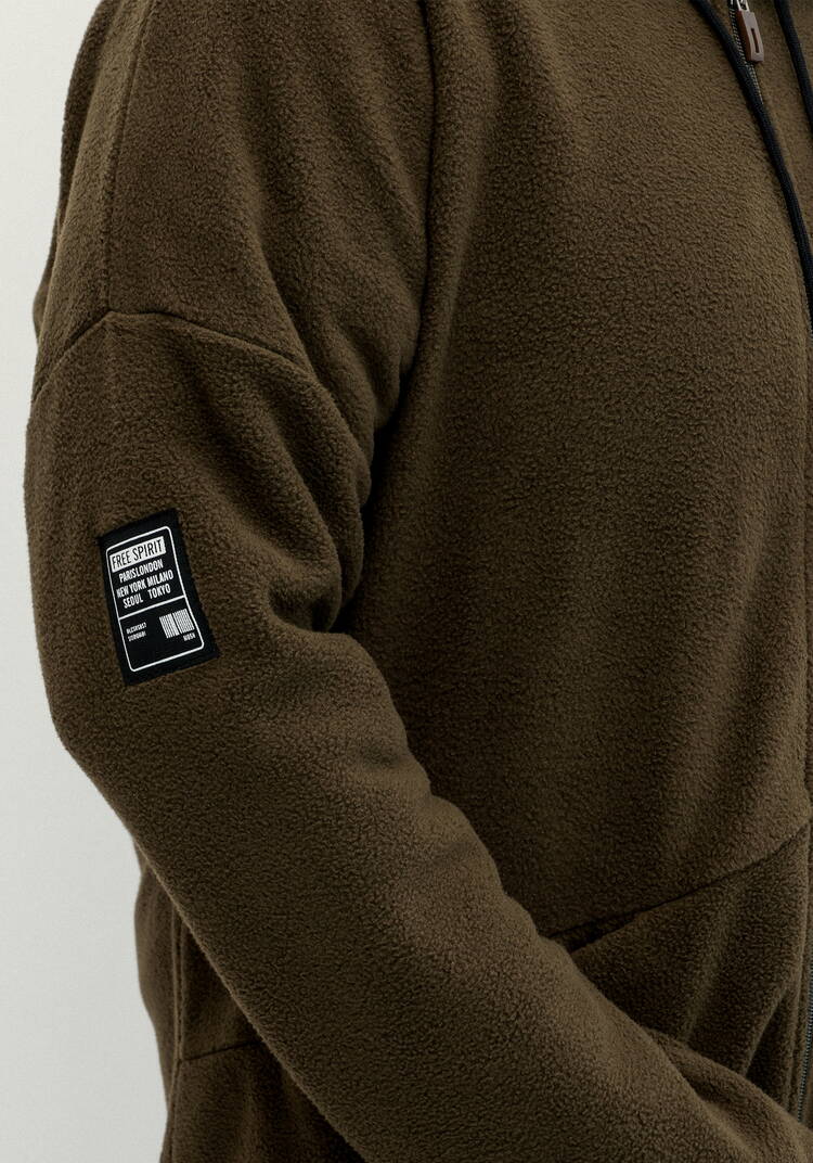 Толстовка из флиса с нашивкой на груди шир.  750, рис. 35