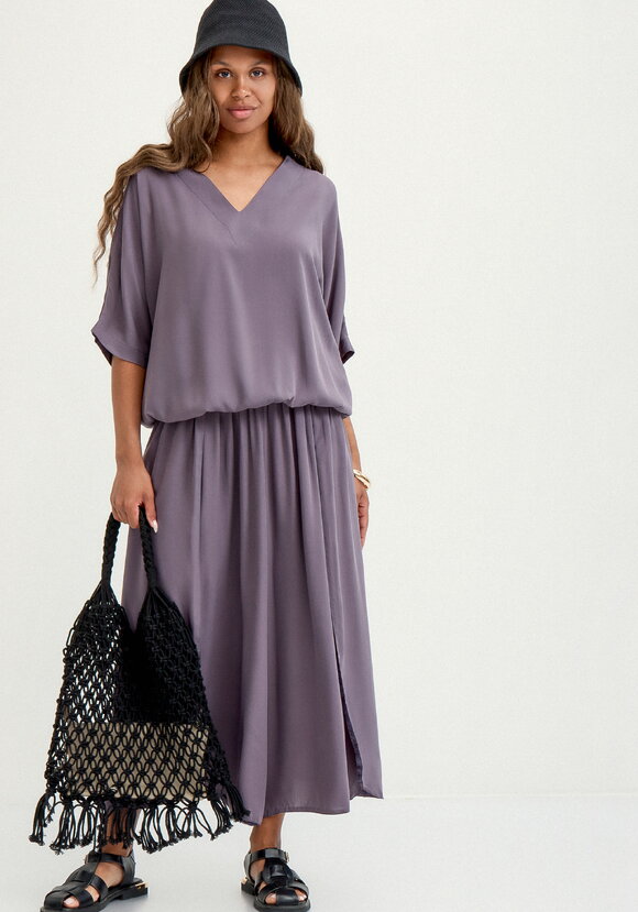 Блуза с V-образным вырезом свободная шир.  580, рис. 25