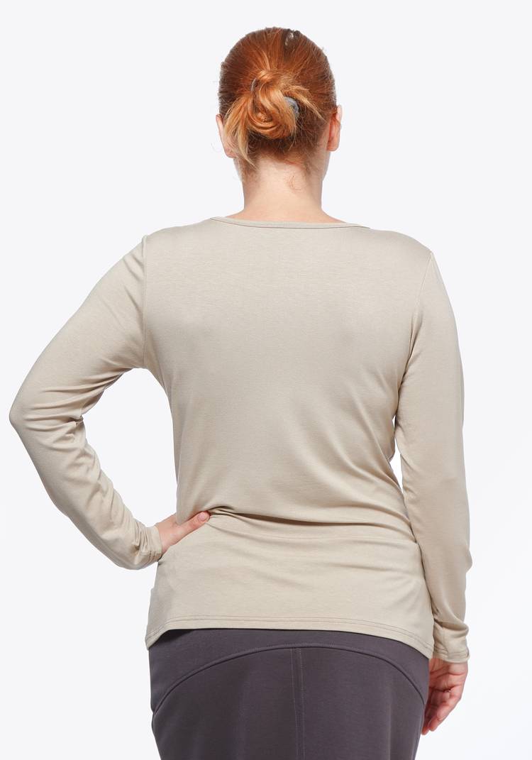 Лонгслив с V-образным вырезом шир.  750, рис. 8