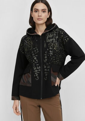 Джинсовая куртка на молнии со стразами