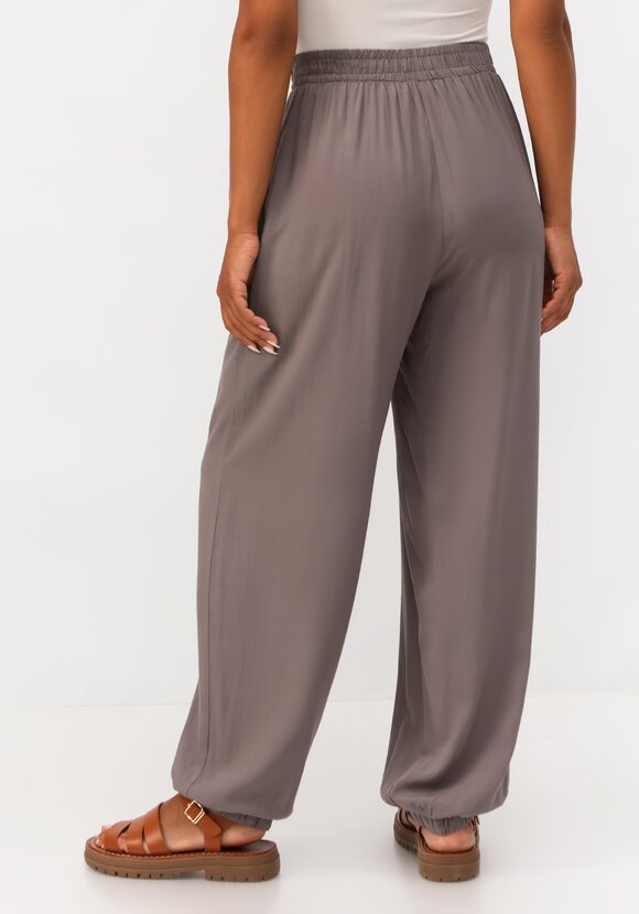 Брюки-шаровары на резинке шир.  580, рис. 19