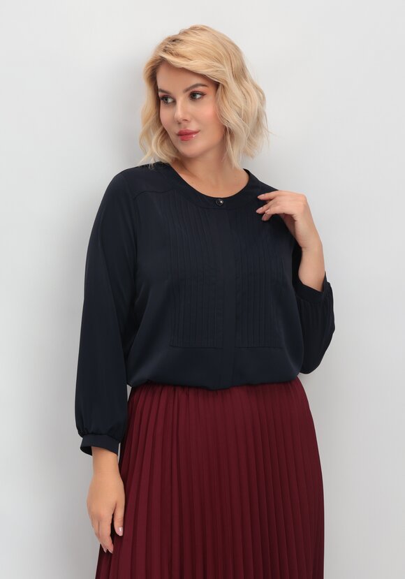 Блуза на пуговицах с декоративными складками шир.  580, рис. 25