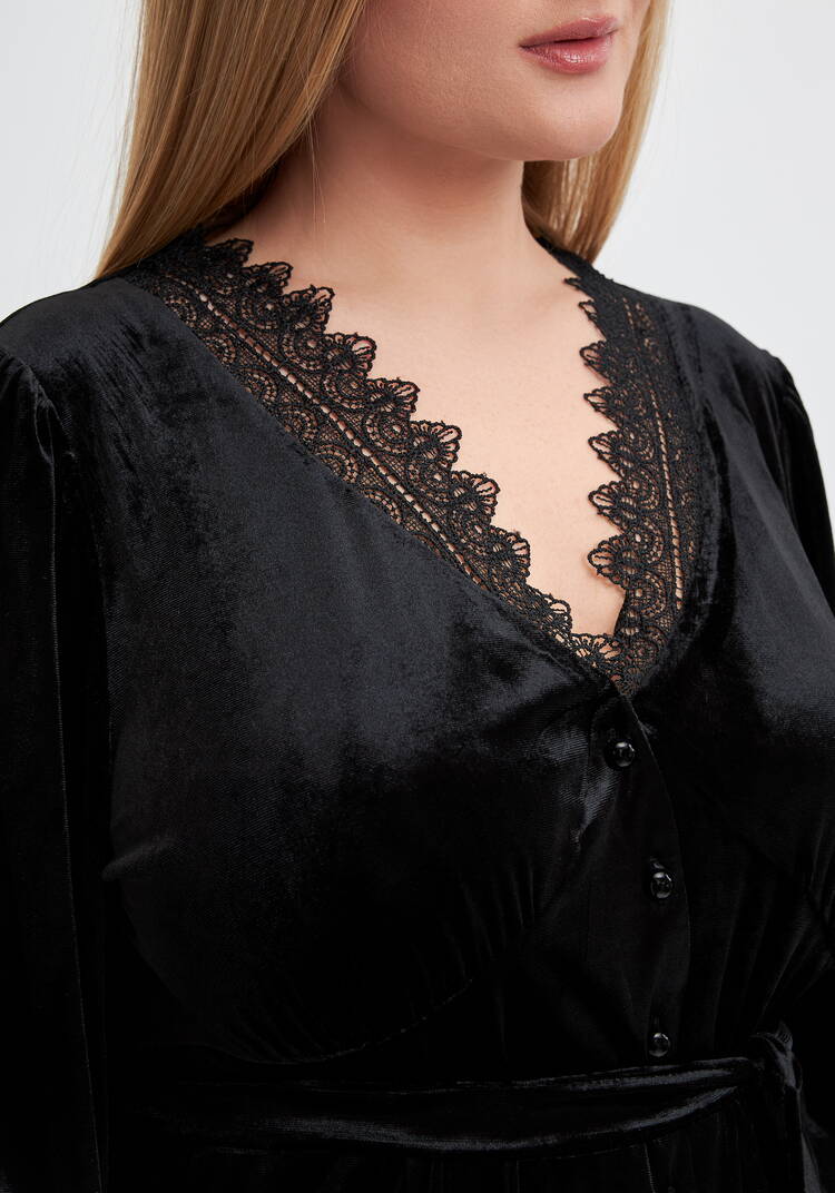 Блуза бархатная со вставками из кружева шир.  750, рис. 5