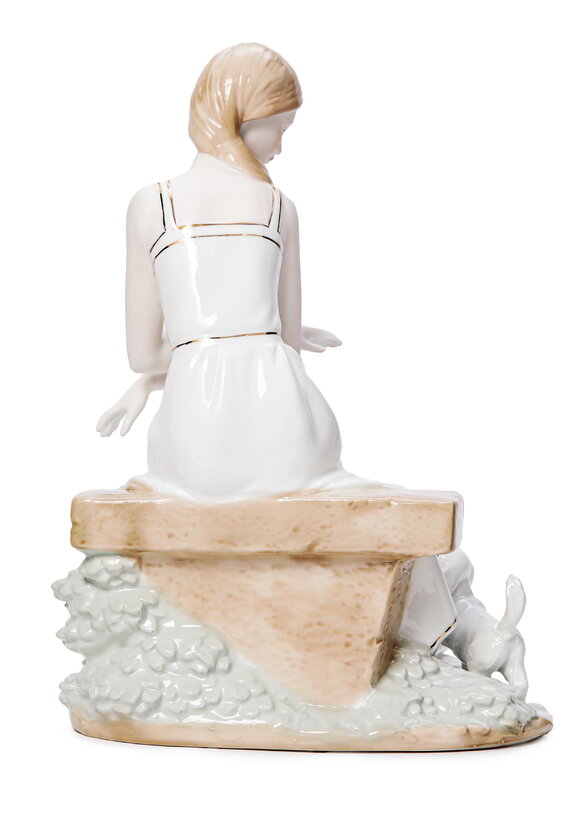 Статуэтка Девушка с питомцем шир.  580, рис. 2