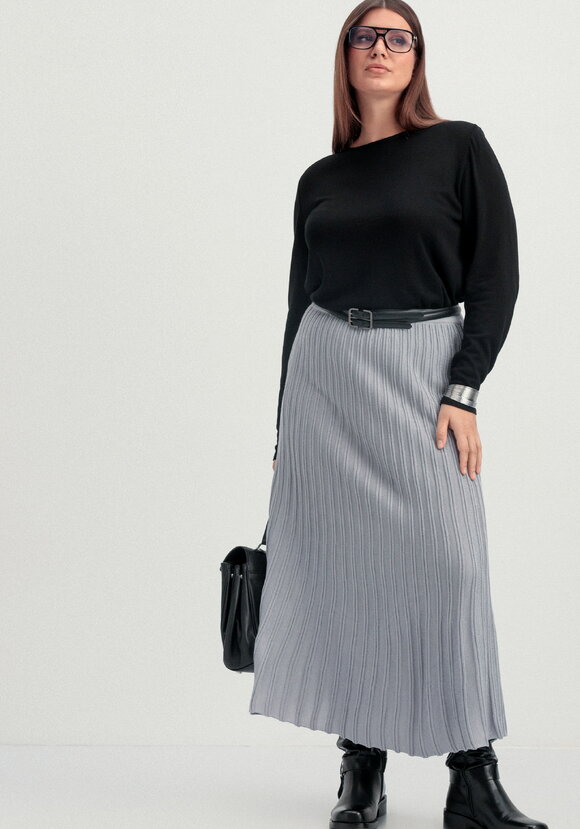 Юбка A-образного силуэта с имитацией плиссе шир.  580, рис. 23