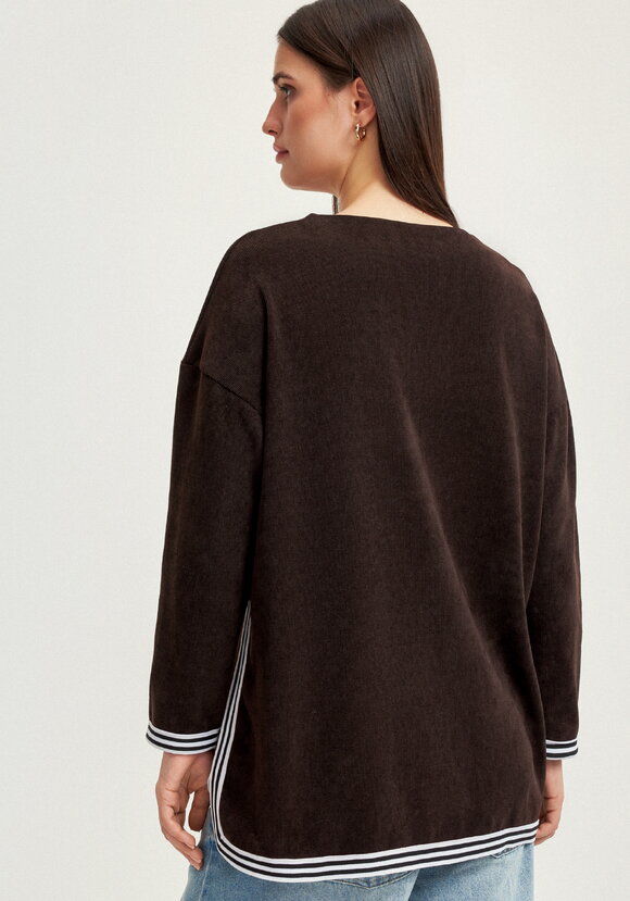 Джемпер с V-образным вырезом горловины шир.  580, рис. 3