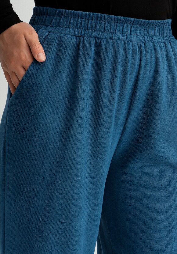 Костюм свободного кроя шир.  580, рис. 16