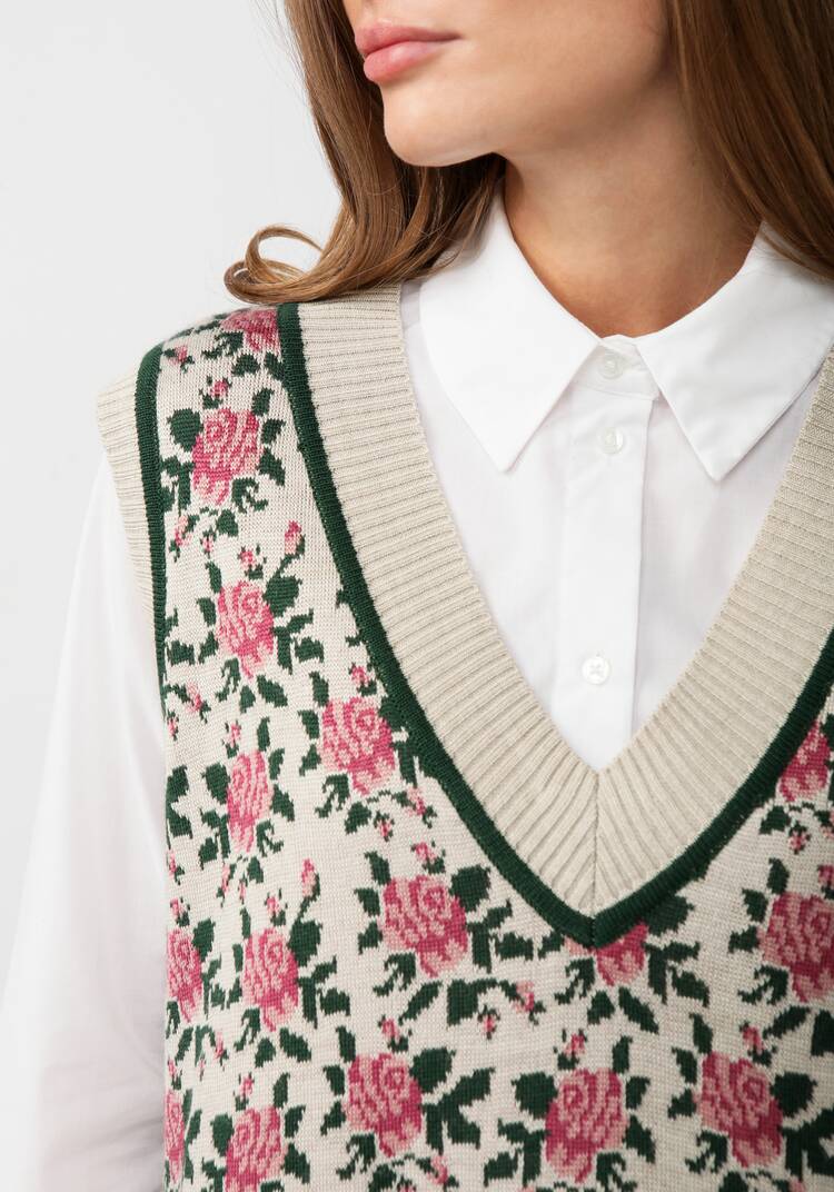 Жилет женский с цветочным рисунком шир.  750, рис. 21