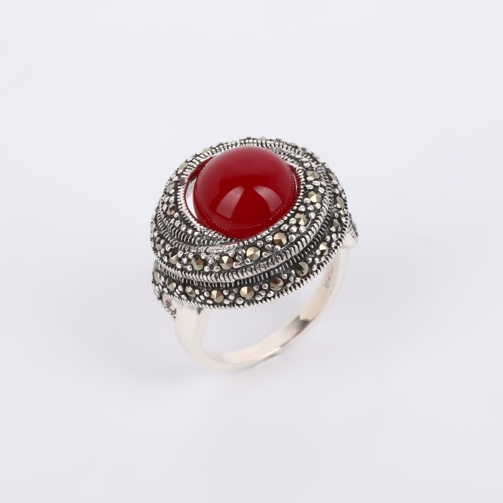 

Серебряное кольцо "Амаль", Красный